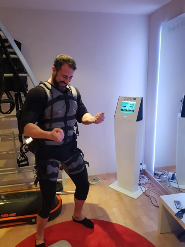 WellGym-Stetic.com y corpo10 electroestimulacion 20 minutos igual 4 horas de fitness, lanza oferta especial al primer centro piloto de cada zona o a domicilio o bien equipos aprecios insuperables y ca