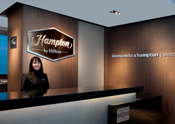 Hamton by Hilton suma franquicias hoteleras en Chile y Perú