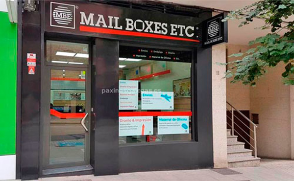 ¿Por qué empezar de cero, si puedes empezar con un negocio exitoso como la franquicia Mail Boxes Etc? 